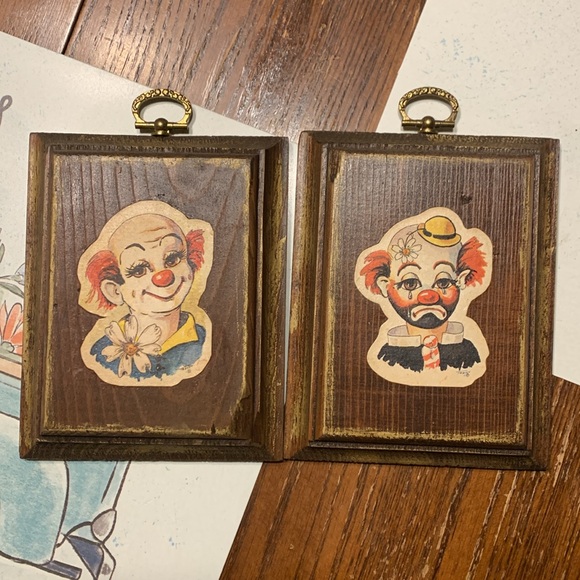 Set of 2, Vintage clown wall hanging plaques with extra pieces - Picture 4 of 7